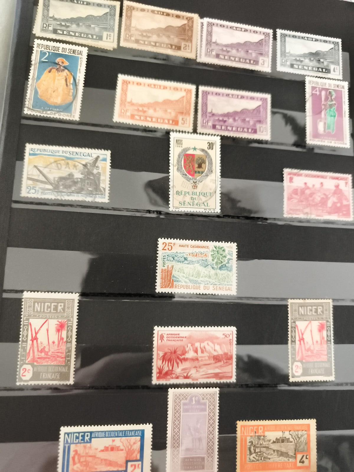 Timbres Sénégal Niger Afrique Occidentale Française philatélie lot anciens