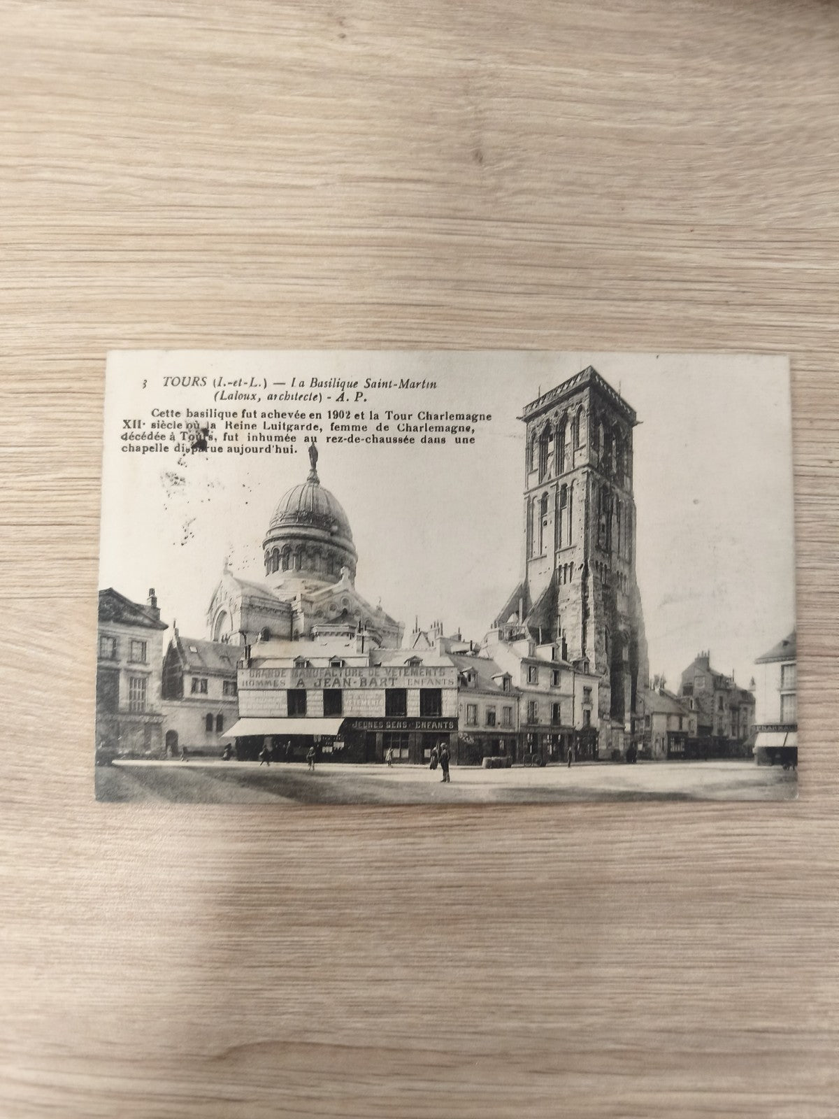 Carte postale ancienne Tours Basilique Saint-Martin Tour Charlemagne noir et bla