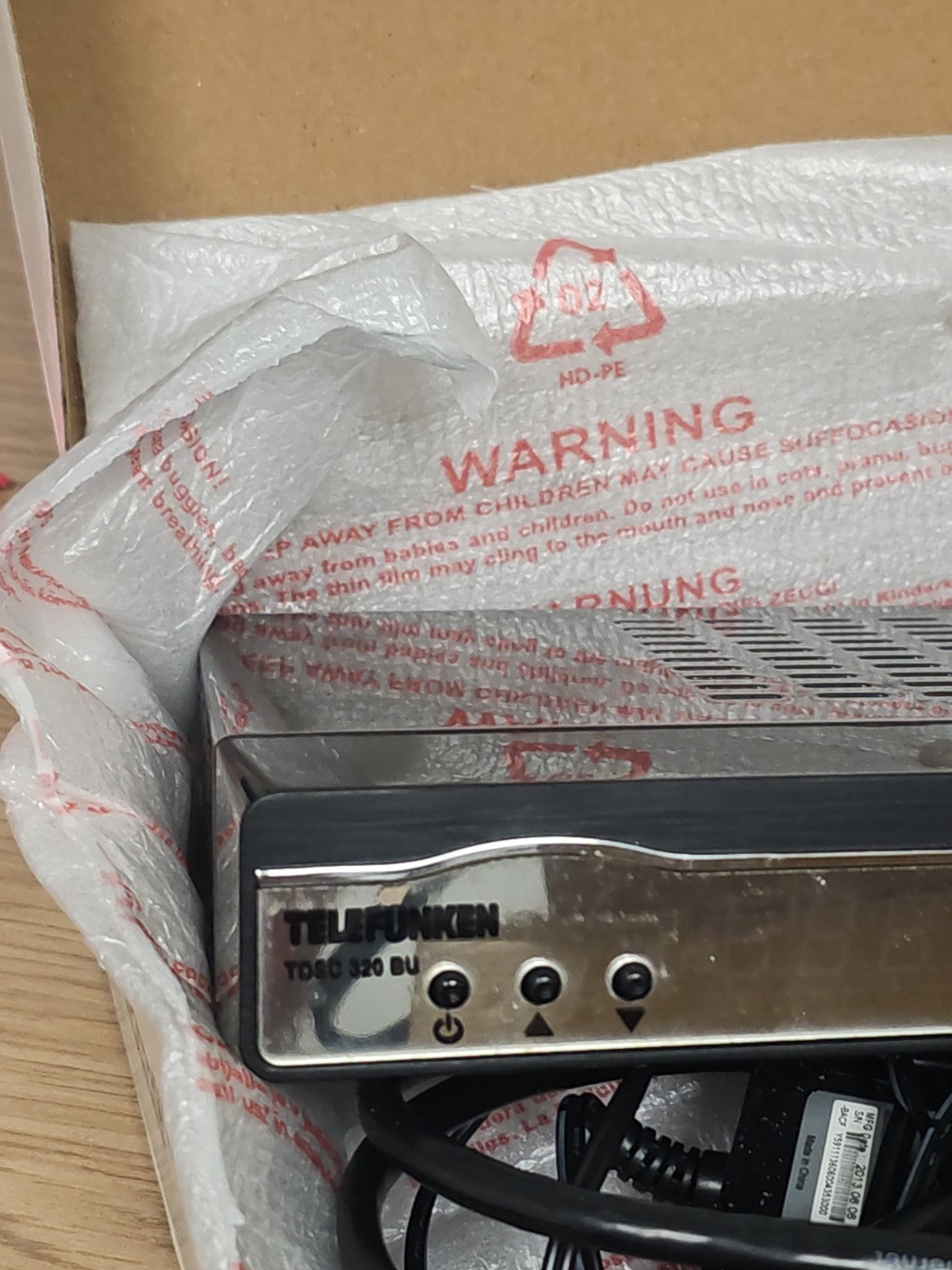Telefunken TDSC 320 BU TNT SAT non testée sans télécommande