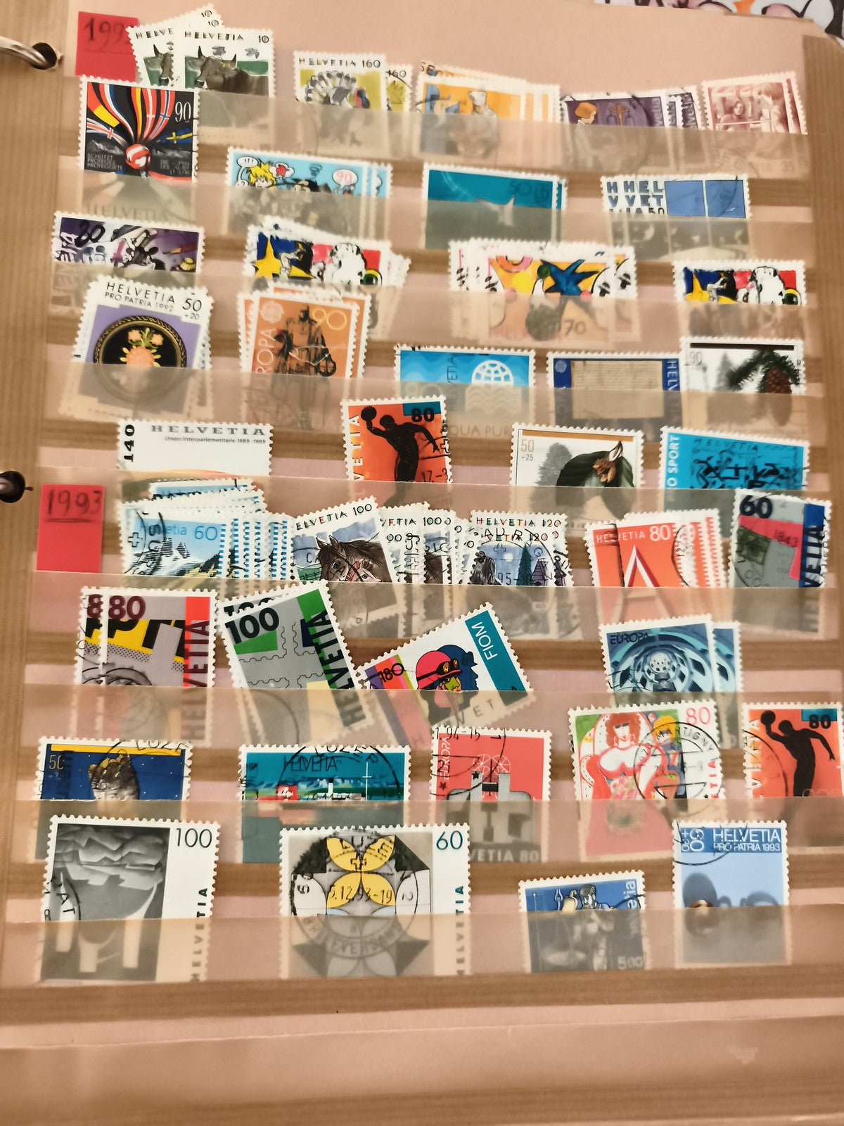 Timbres Helvetia Suisse 1992-1993 oblitérés, thématiques sport art, philatélie
