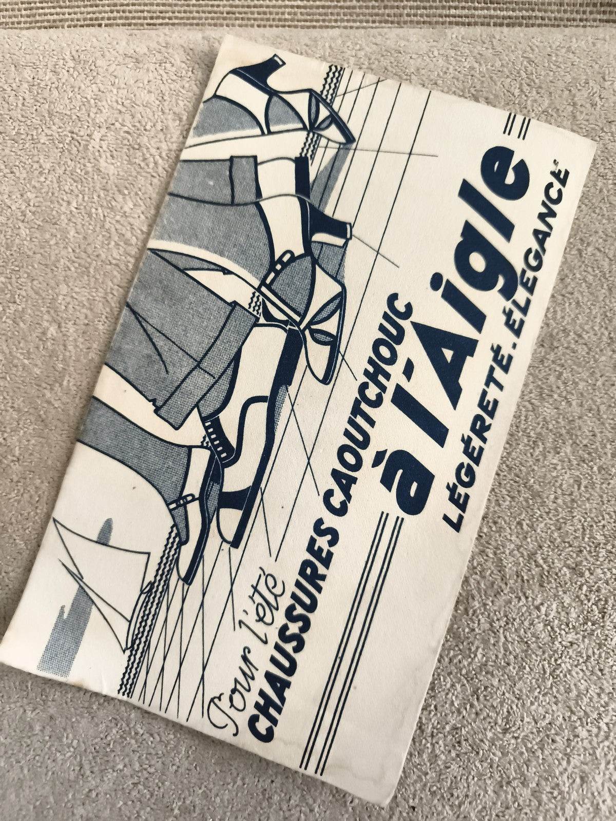 Affiche publicitaire chaussures caoutchouc L'Aigle Art déco bleu blanc été