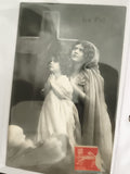 Carte postale ancienne religieuse "La Foi" CPA photo noir et blanc timbre 10c