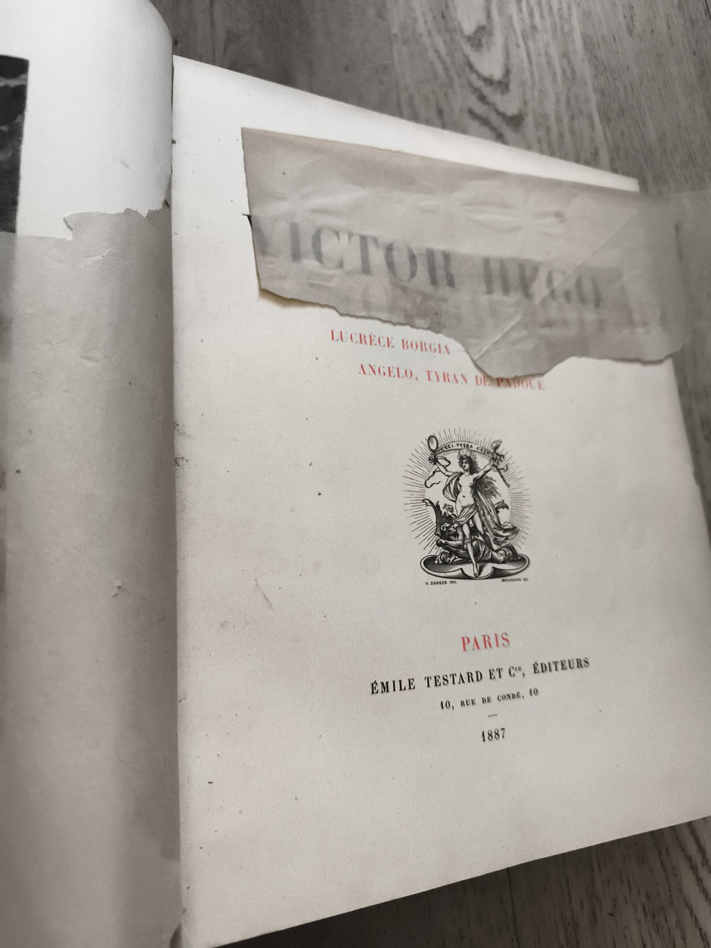 Lot 5 livres reliés Victor Hugo Édition Nationale cuir noir XIXe