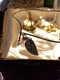 Collier pendentif aile pierre naturelle style bohème chaîne noire marque Inconnu