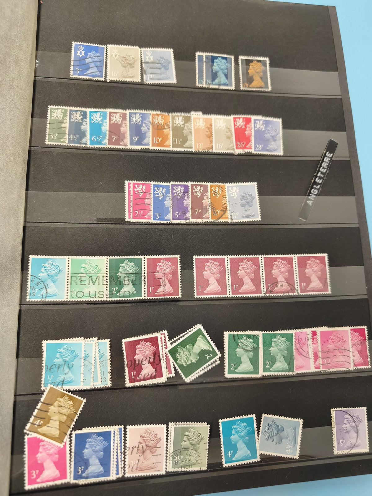 Lot anciens timbres oblitérés Angleterre ? Reine Elizabeth II, multicolores