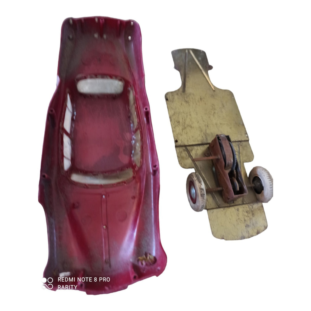 Voiture jouet ancienne Gégé Simca 9 mécanique rouge vintage années 50