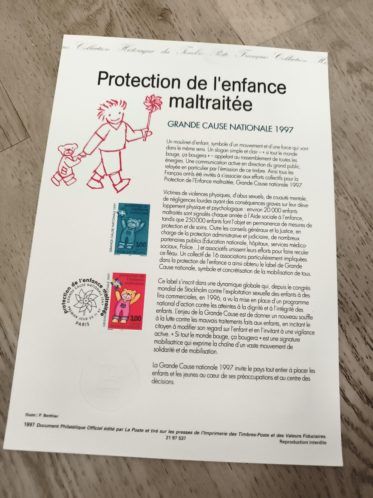 Document philatélique officiel 1997 Protection enfance maltraitée timbres France