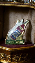 Pin's vintage Henri Maire émaillé bouteille vinicoles souvenir ancien