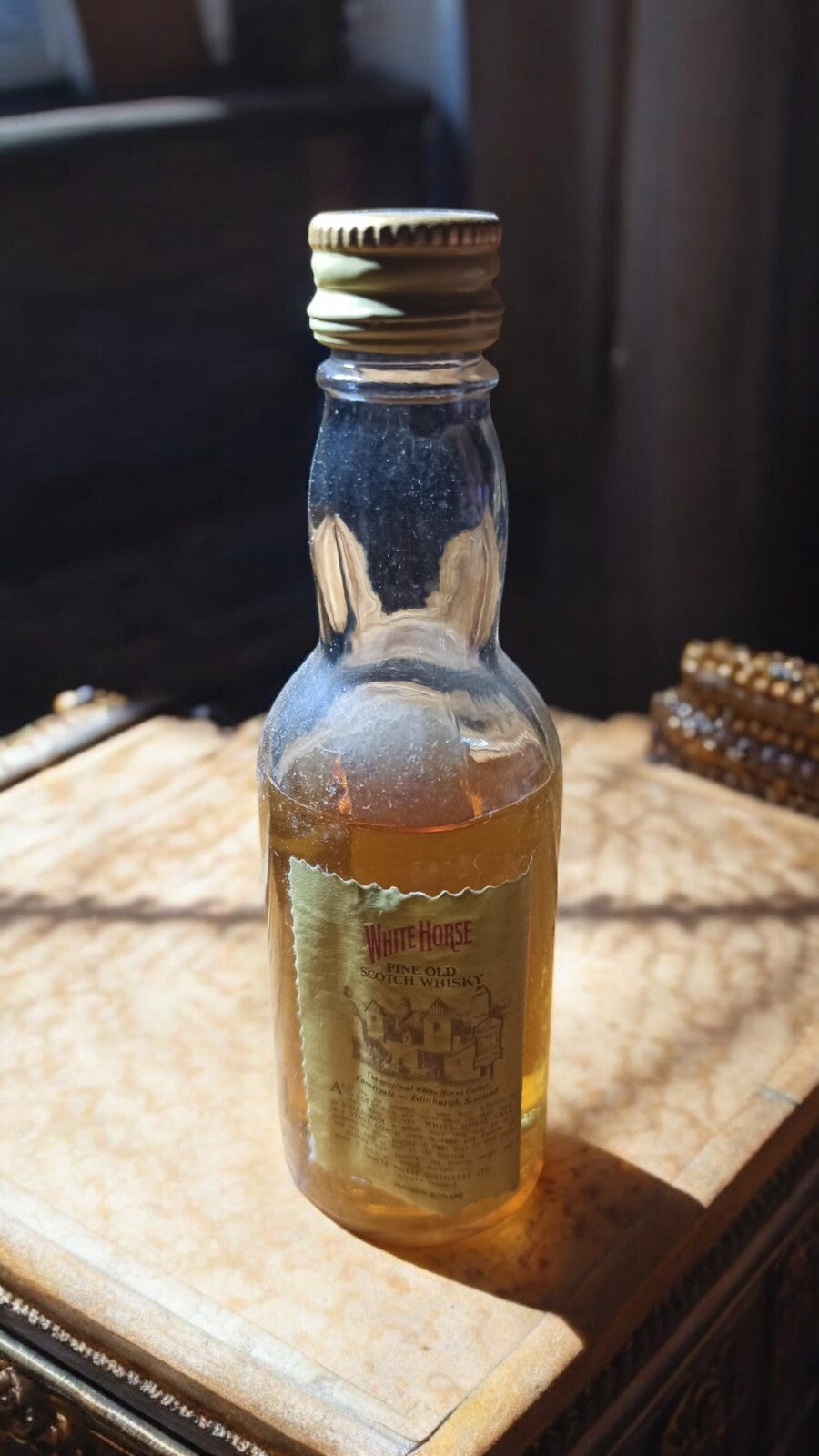 Mignonnette whisky White Horse vintage, édition collector, Fine Old Scotch