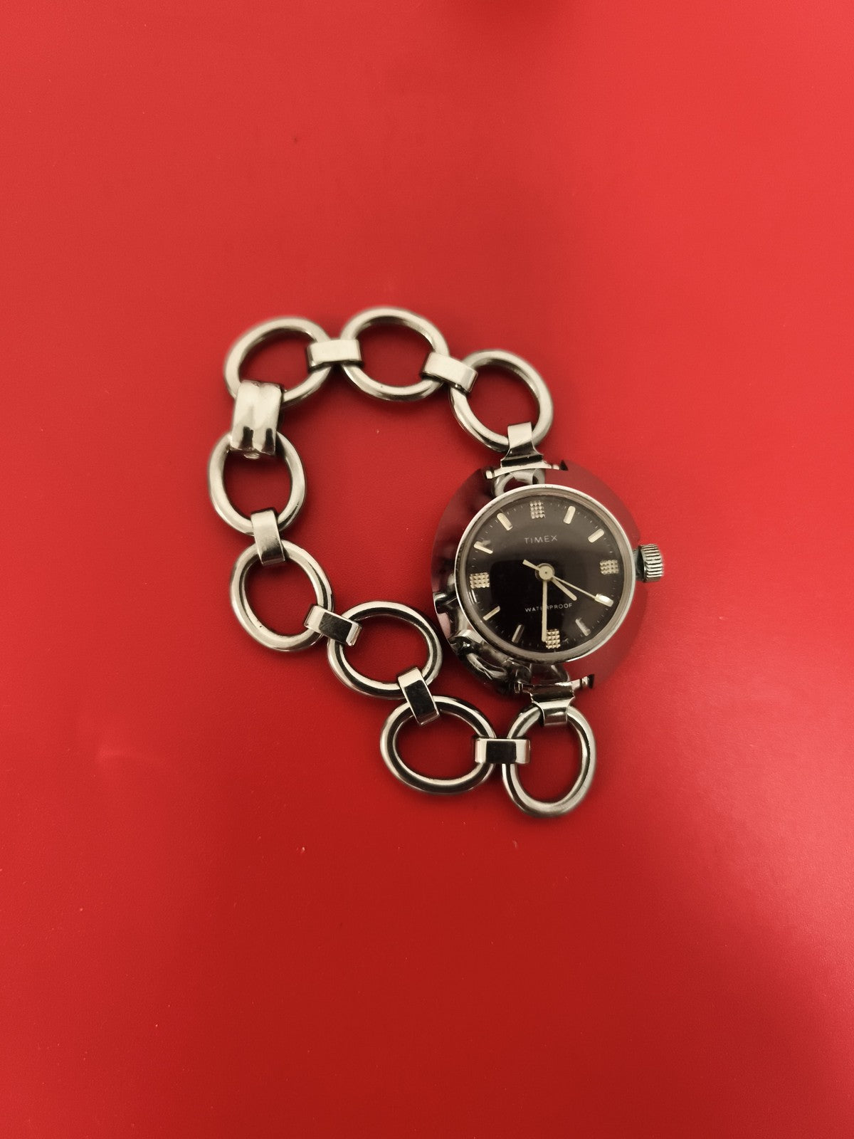 Montre ancienne Timex bracelet maillons ronds acier look rétro vintage femme