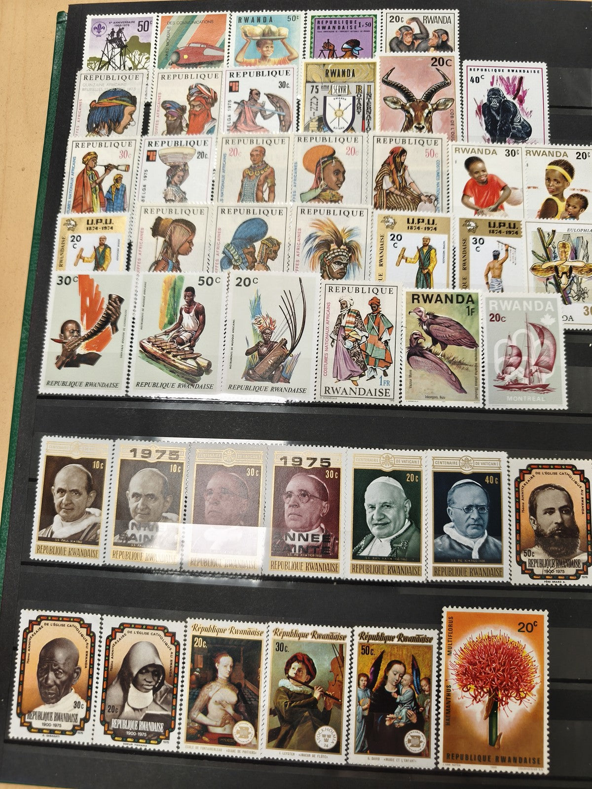 Lot timbres Rwanda thématiques Afrique personnalités animaux fleurs, oblitérés/n