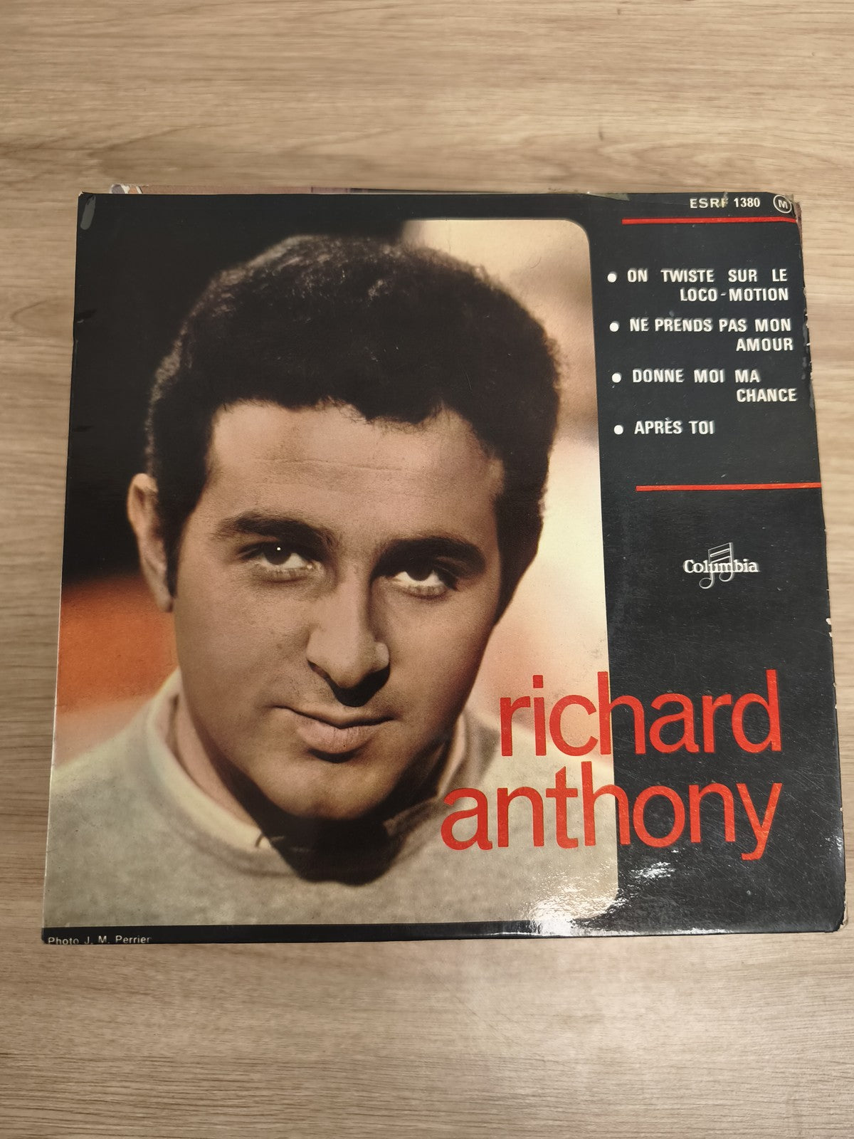 Vinyle 45 tours Richard Anthony ESRF 1380 pochette photo titres Loco-Motion