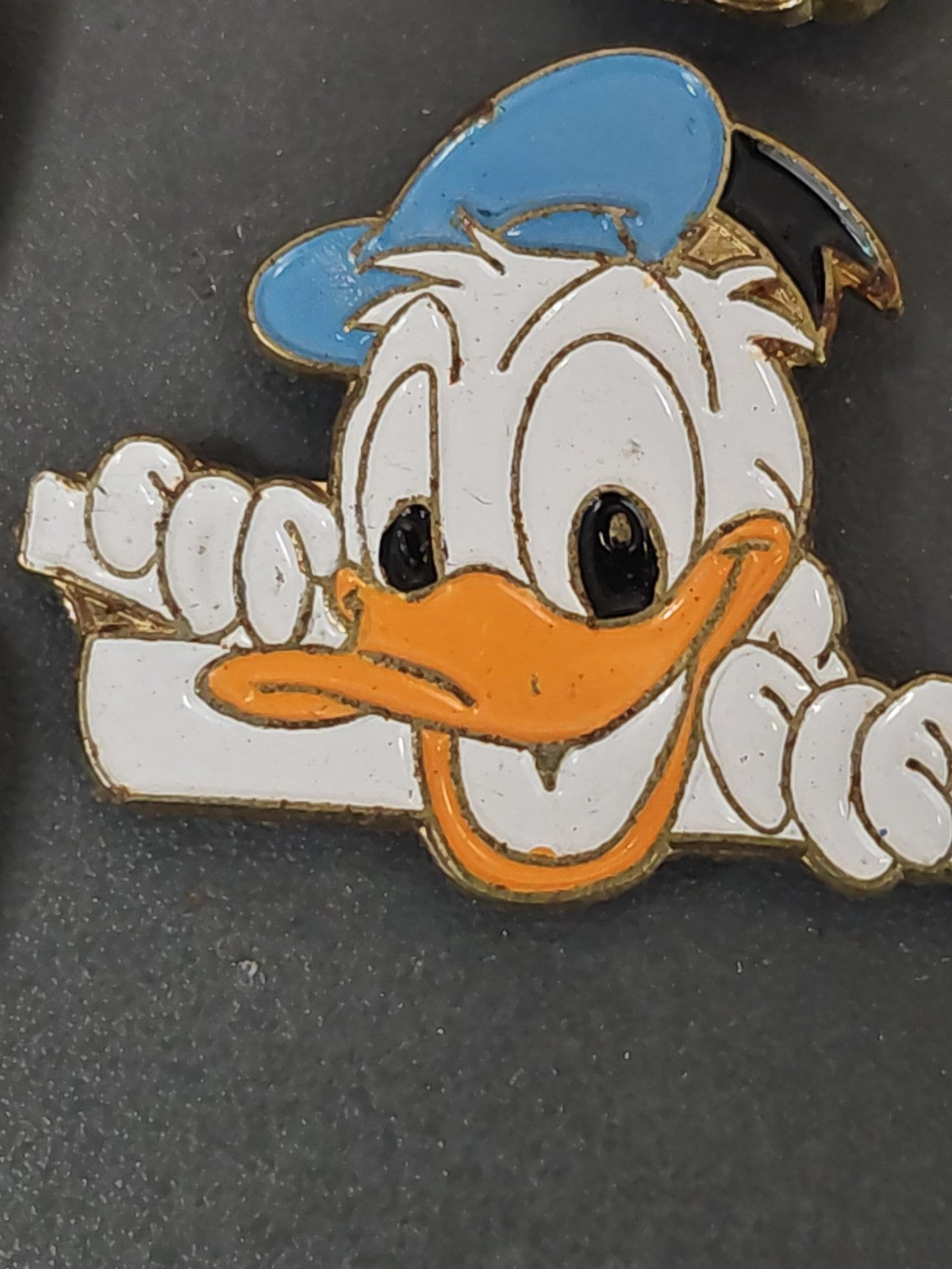 Pin's ancien Disney Donald vintage collection rétro badge canard broche rare