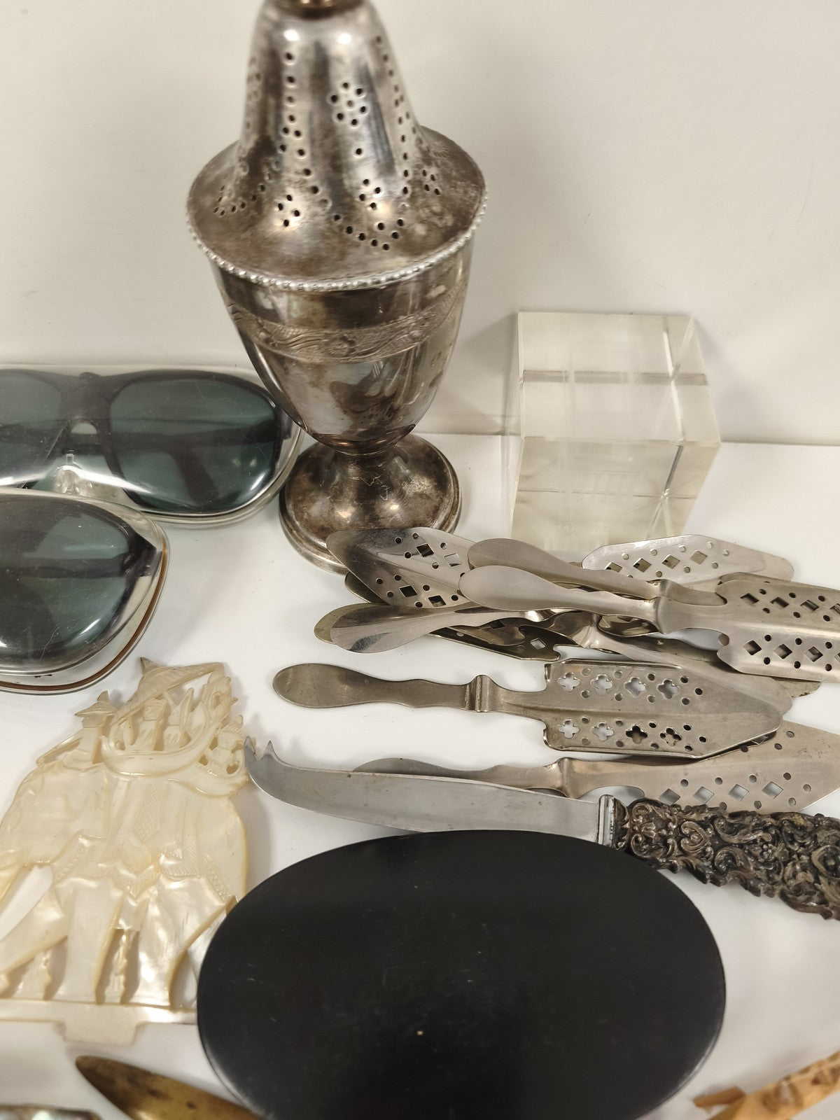 Gros lot objets anciens à trier vintage, bibelots, accessoires déco, vrac