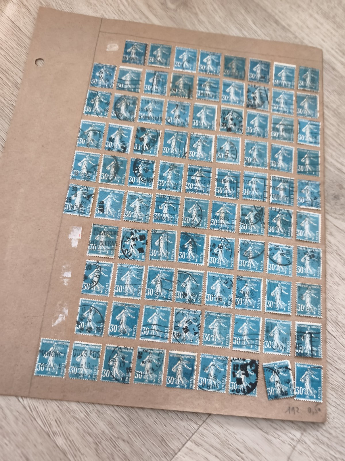 Gros lot ancien timbres Marianne 30c bleu sur planche philatélie étude France