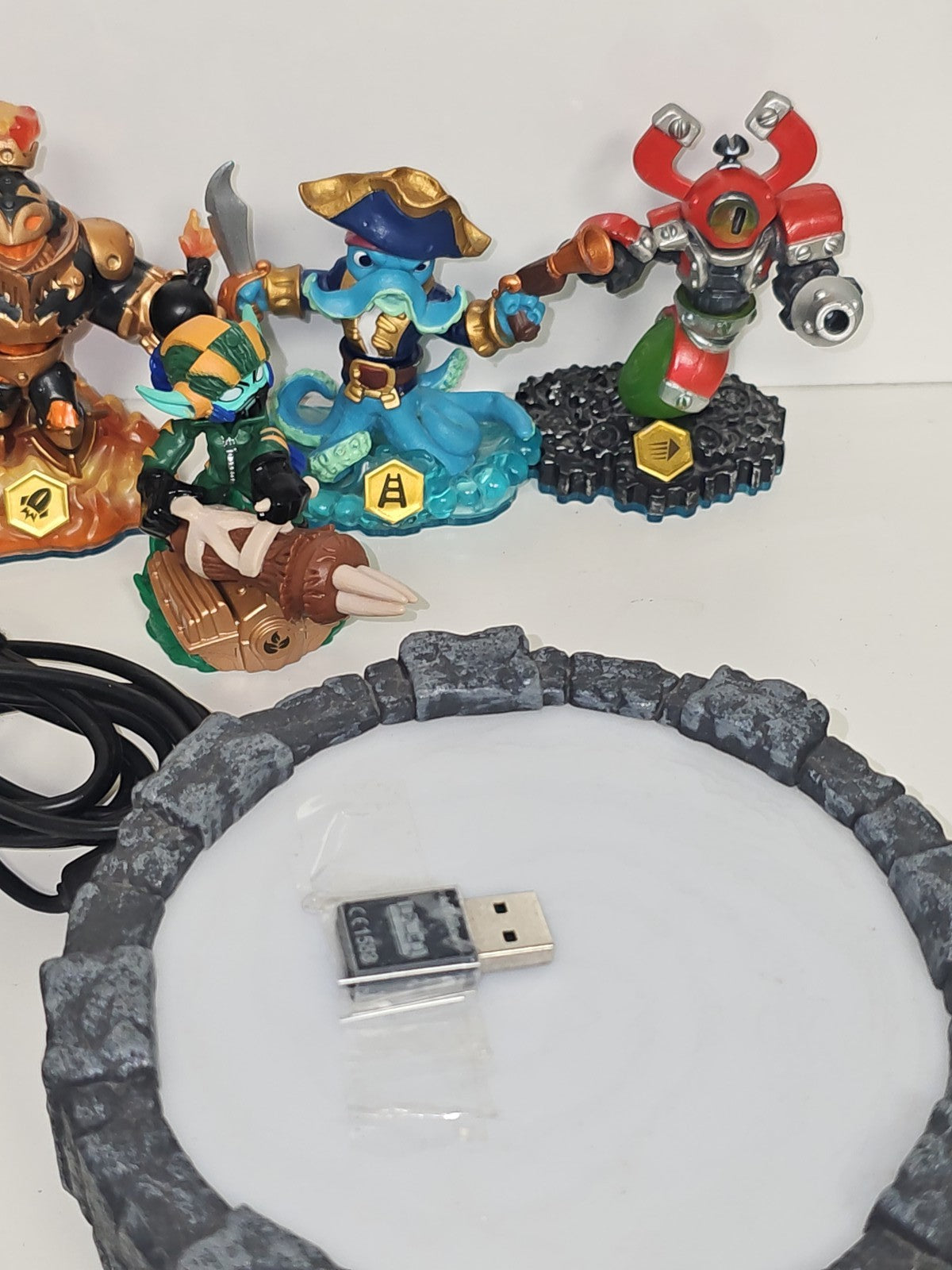 Lot figurines Skylanders Nintendo Wii compatible jeu vidéo, occasion, marque Nin