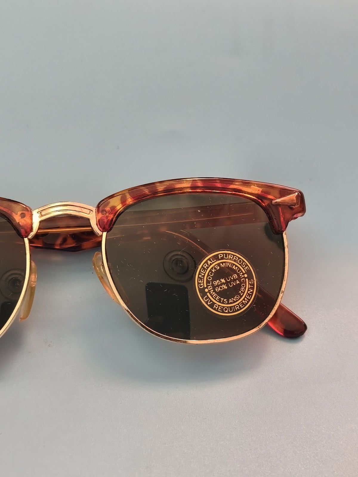 Paire de lunettes de soleil Roget & Gallet authentiques, accessoire élégant unis