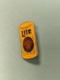 Vintage pin's bière Lite jaune ? collection brasseur ancien (Ref 12)