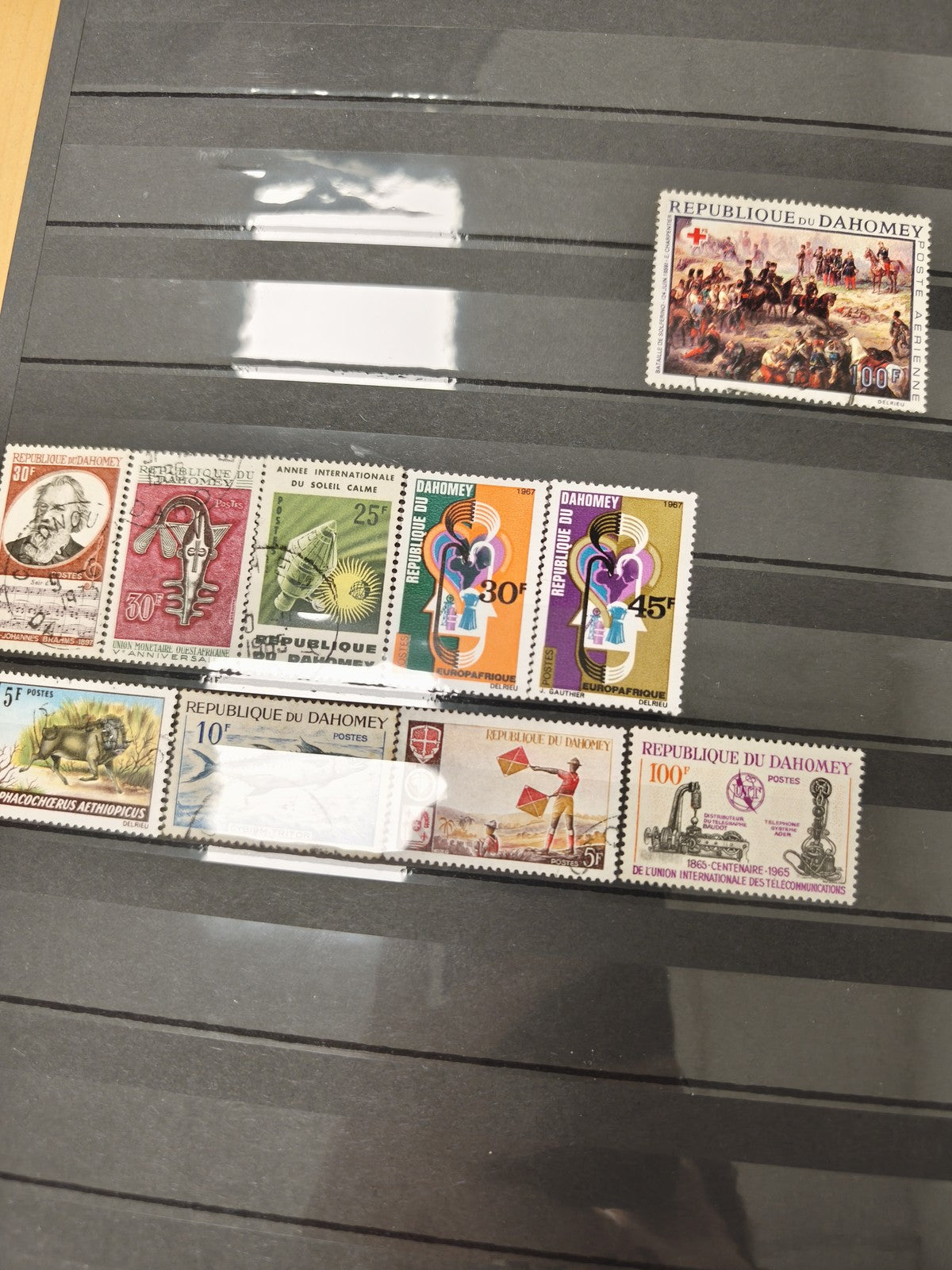 Lot timbres République du Dahomey, motifs variés, couleurs vives, philatélie