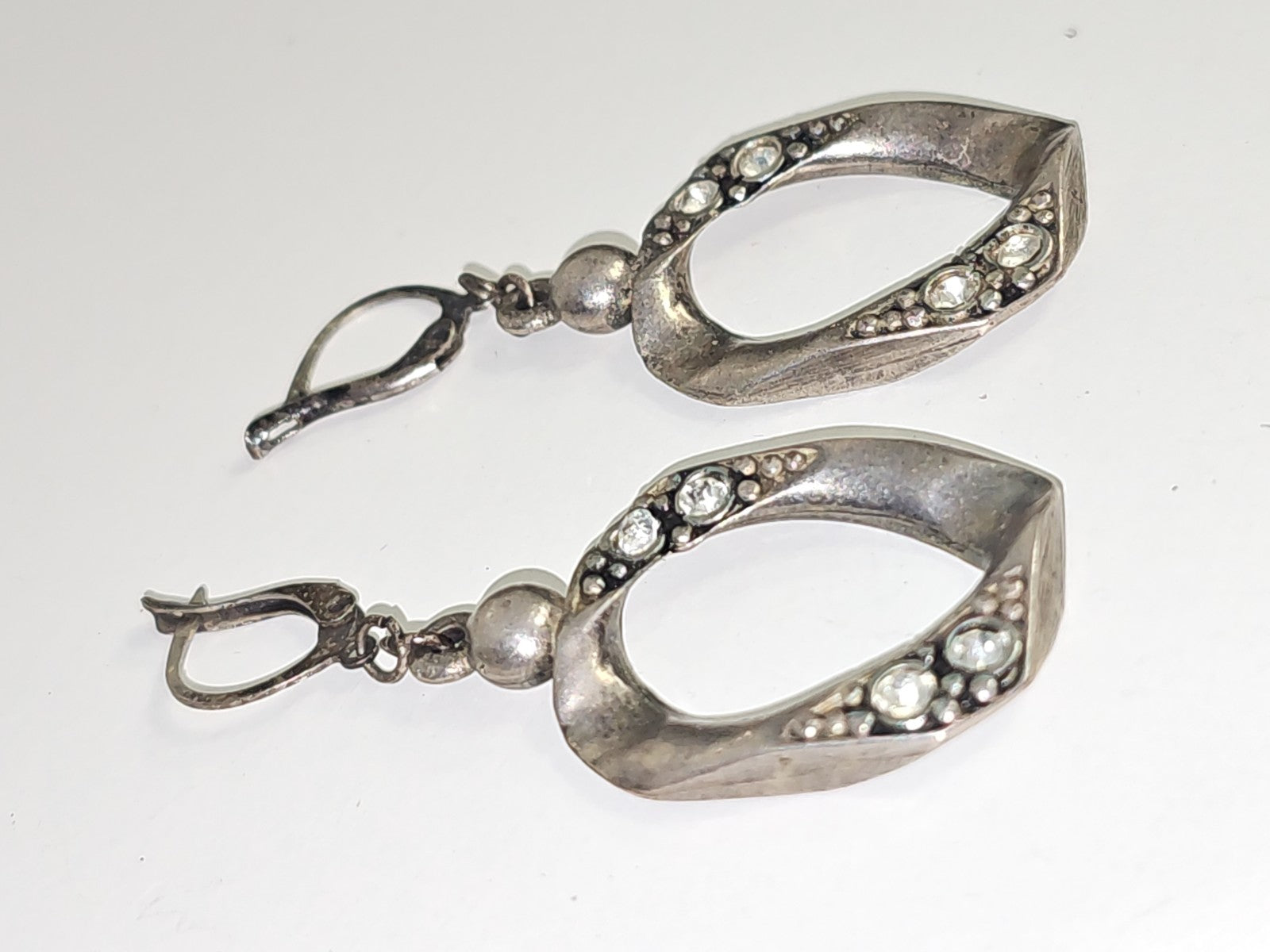 Paire ancienne boucles d?oreilles fantaisie vintage rétro, bijou collection déco