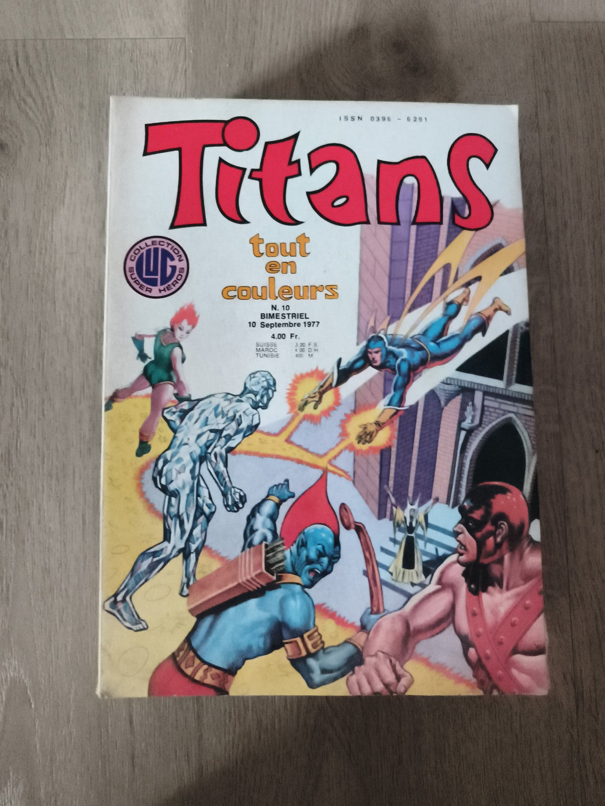 Comic Titans n°10 1977 LUG super-héros ancien tout en couleurs vintage