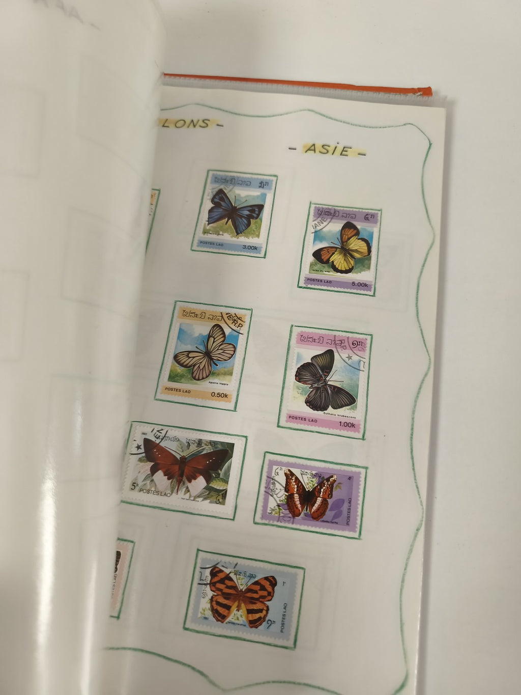 Gros classeur timbres papillons thématique Europe, multicolores, d'occasion