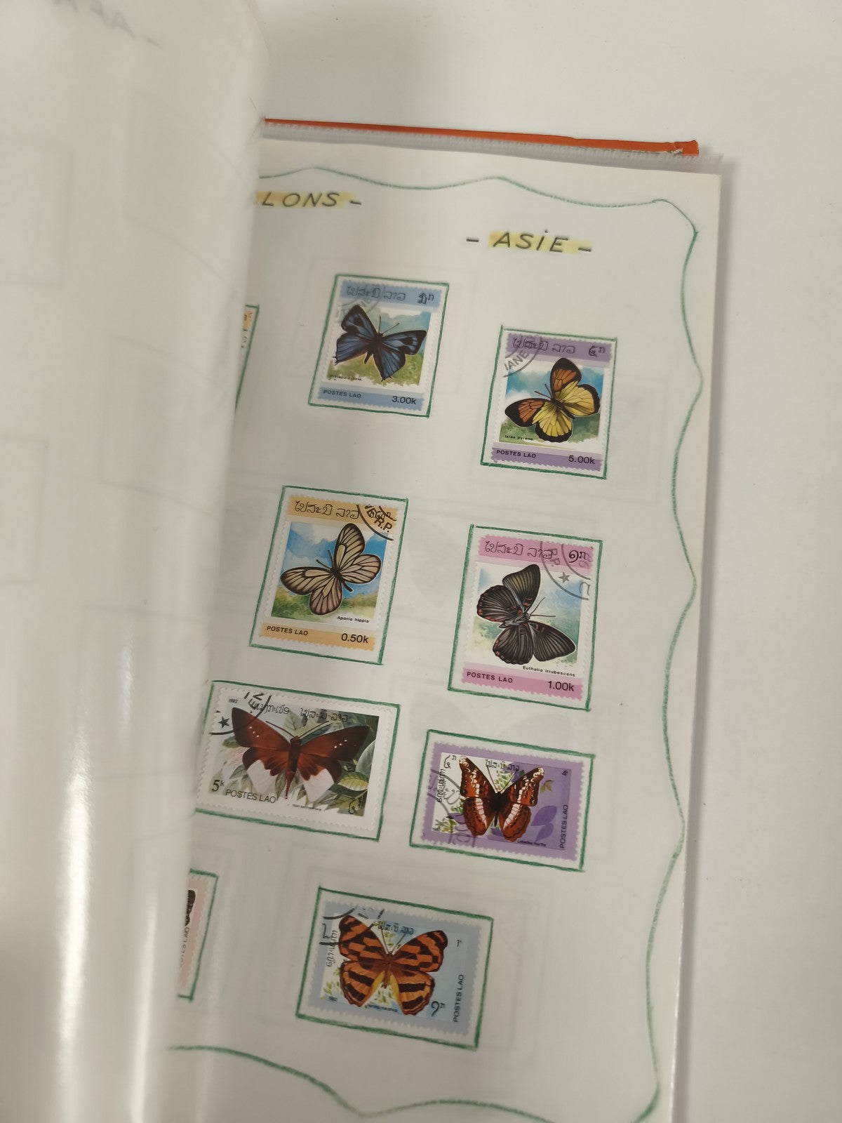 Gros classeur timbres papillons thématique Europe, multicolores, d'occasion