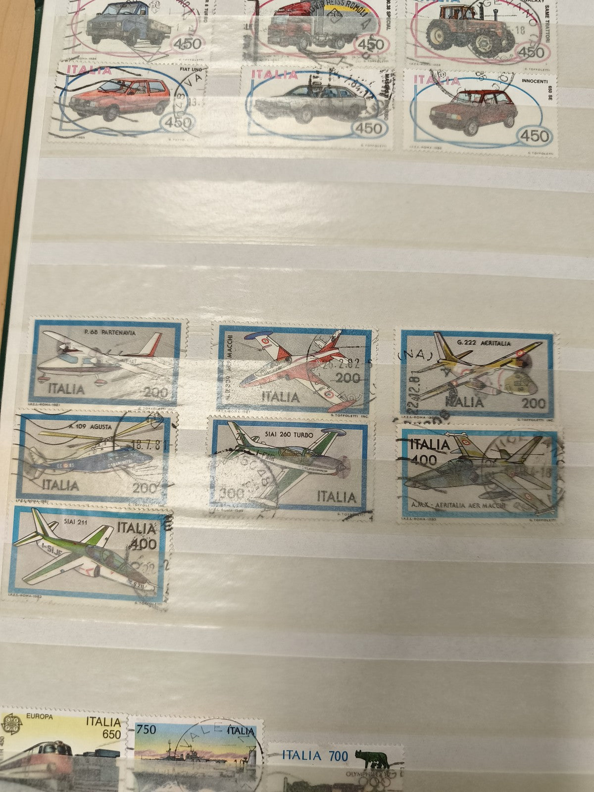 Lot timbres Italie oblitérés véhicules et avions, multicolores, support non incl