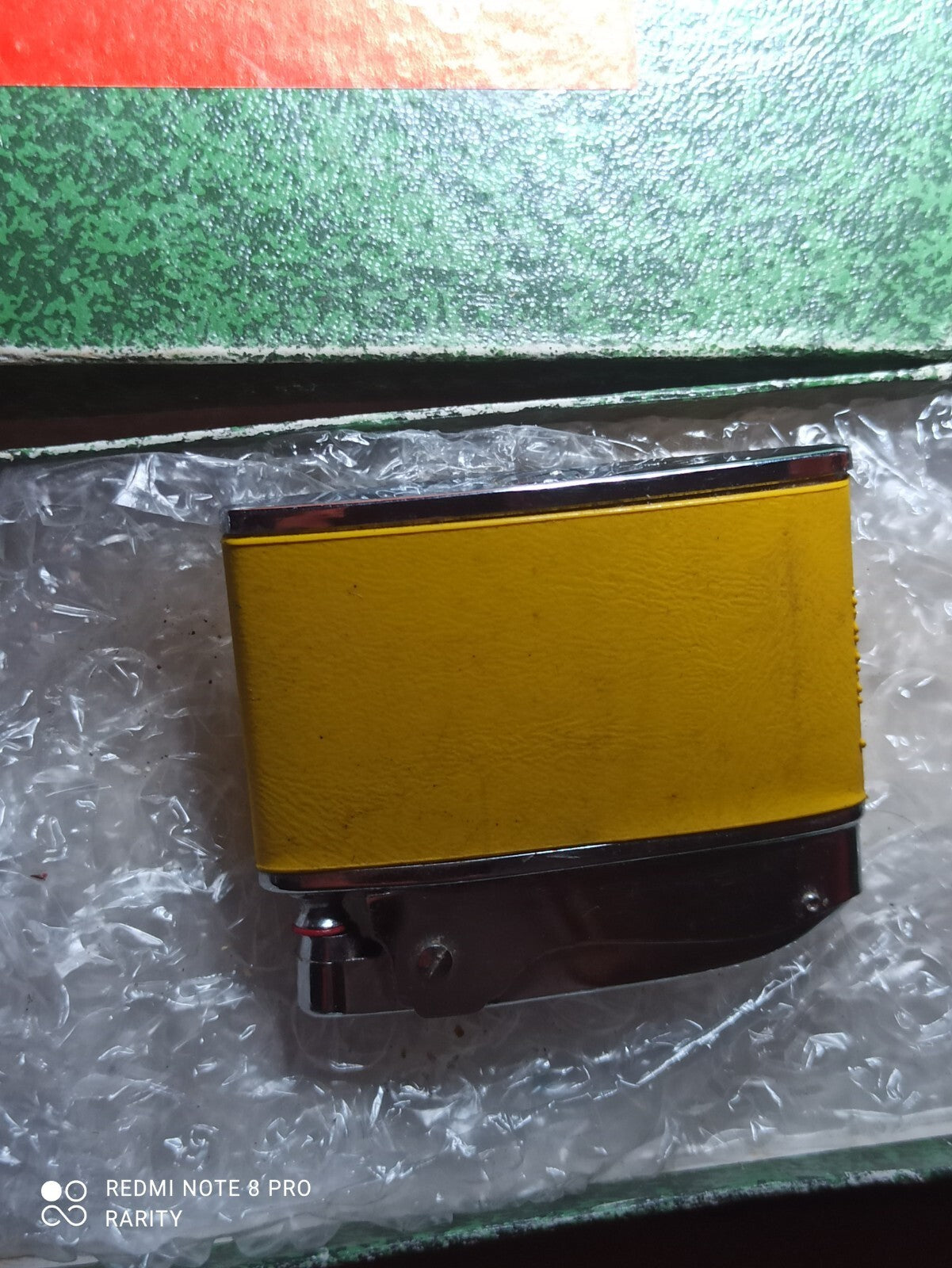 Briquet Joke Joy vintage jaune, style XXe, avec boîte, look Orion