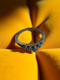 Bague vintage fantaisie noire, motif perlé rétro, taille 52, accessoire rétro