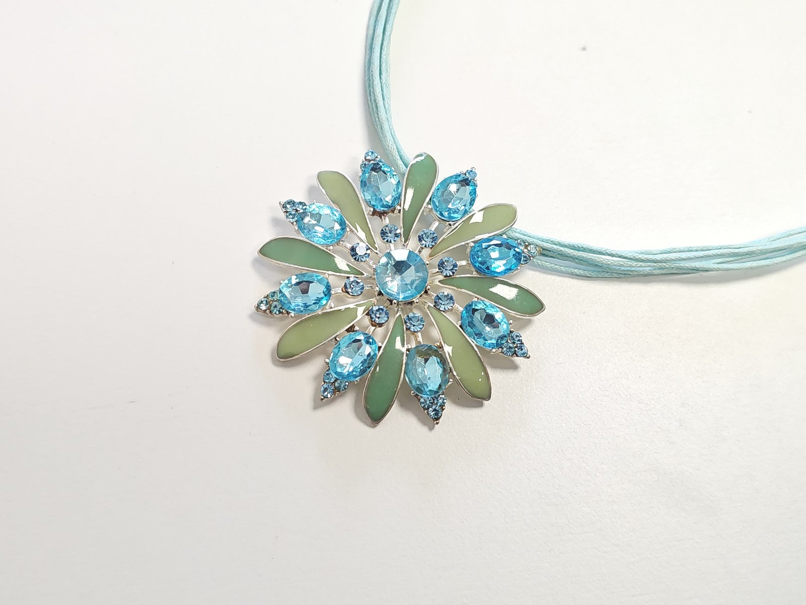 Collier rétro ancien, bijou fantaisie vintage pour collectionneur ou amateur d?o