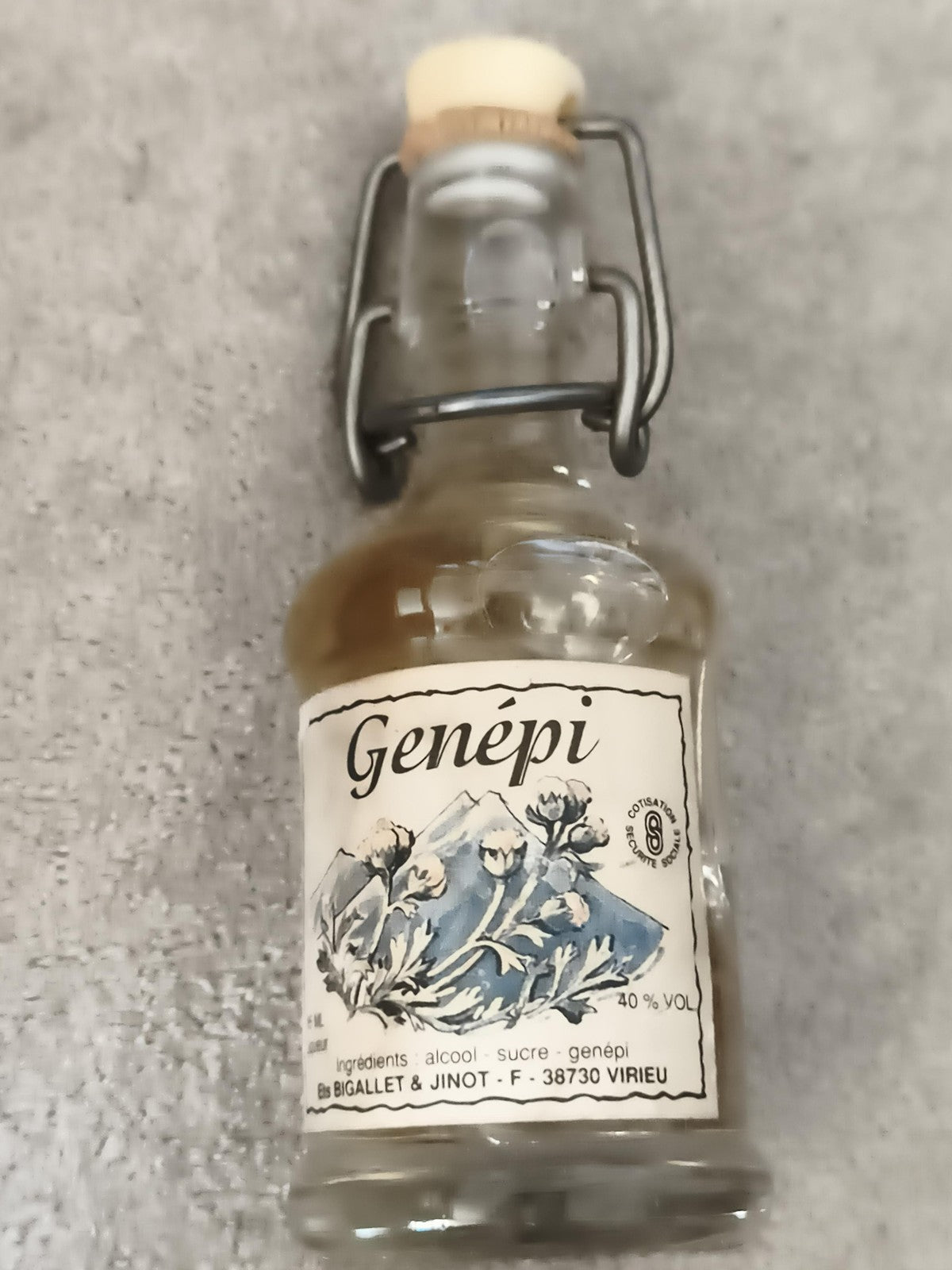 Miniature bouteille alcool Genépi Bigallet Jinot bouchon mécanique