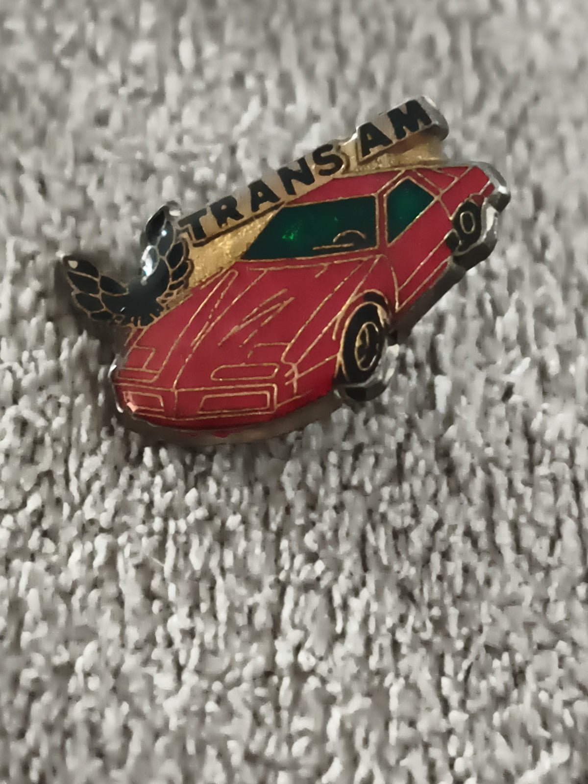 Pin's vintage Pontiac Trans Am voiture rouge émaillée années 80-90 (Ref 11)