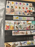 Lot de timbres Indonésie multicolores, thématiques variées, état d?occasion