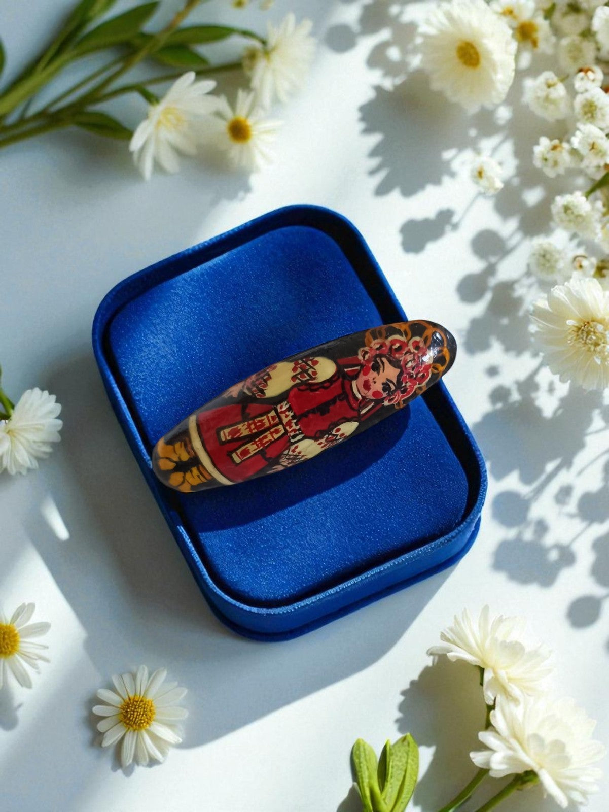Broche vintage russe peinte main, motif folklorique, fantaisie ancienne