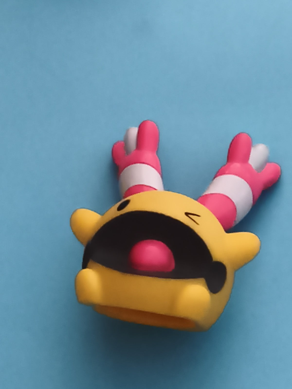 Marionnette doigt Pokémon figurine jaune rose jouet finger puppet