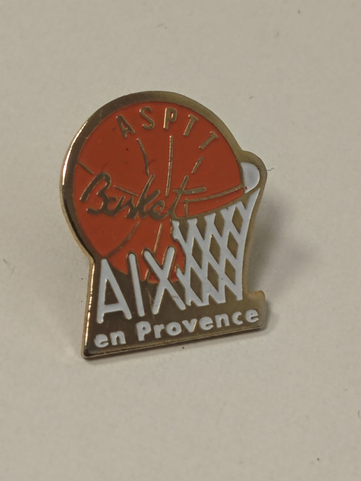 Vintage retro Pin Aix-en-Provence Basketball? Collectible sports badge vintage French