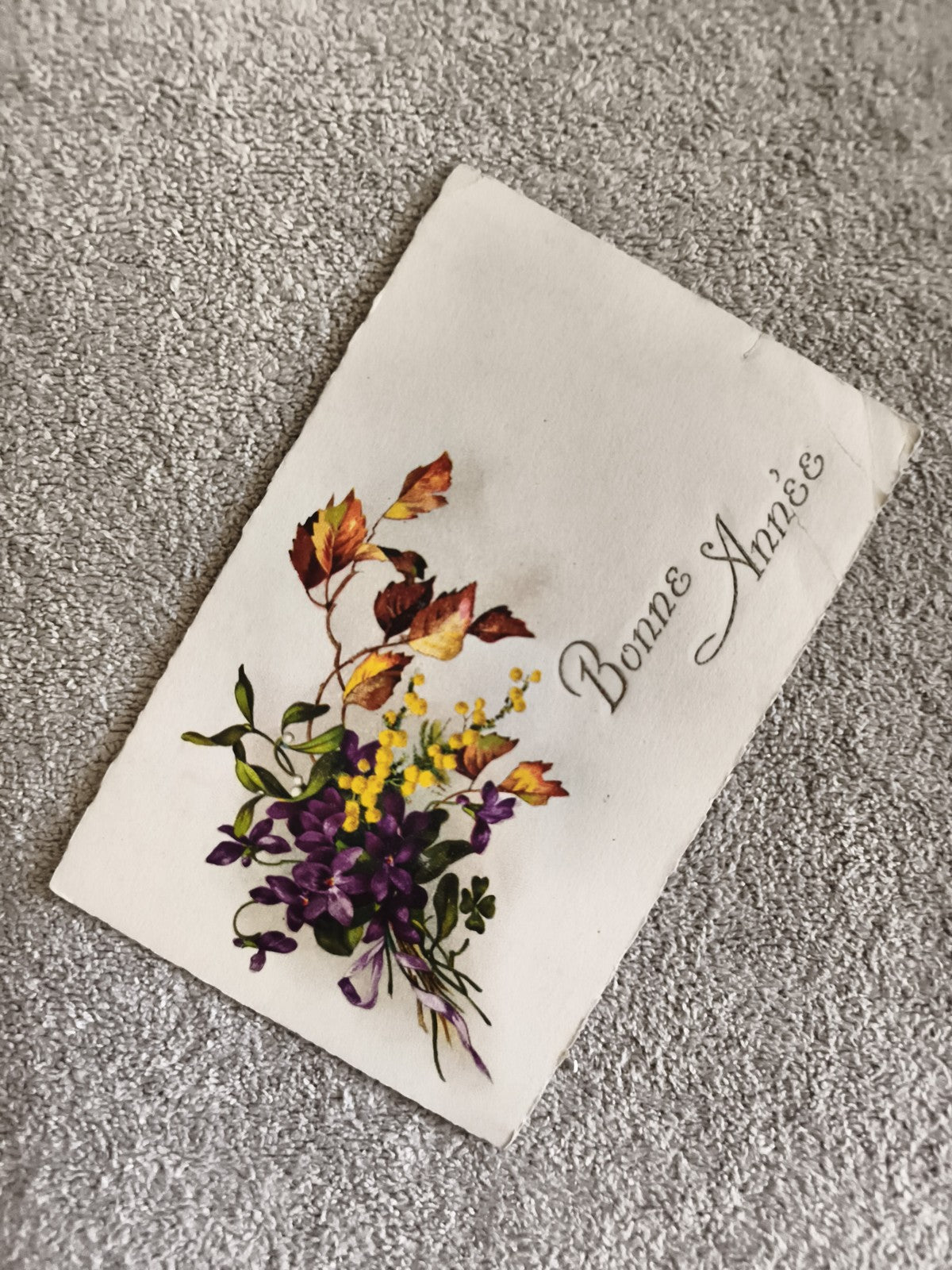 Carte postale Bonne Année fleurs violettes illustration ancienne CPA