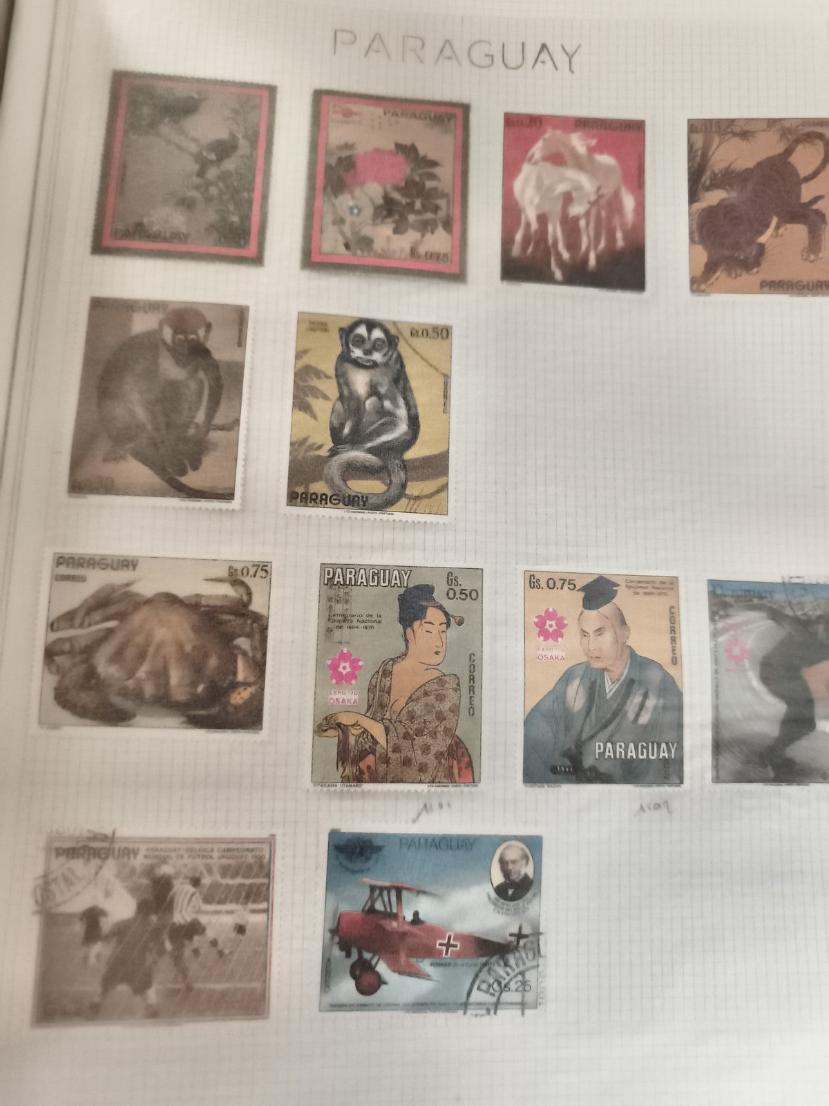 Lot anciens timbres Paraguay animaux avions personnages vintage philatélie