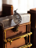 Pendentif religieux Sainte Thérèse métal ovale médaille catholique prière