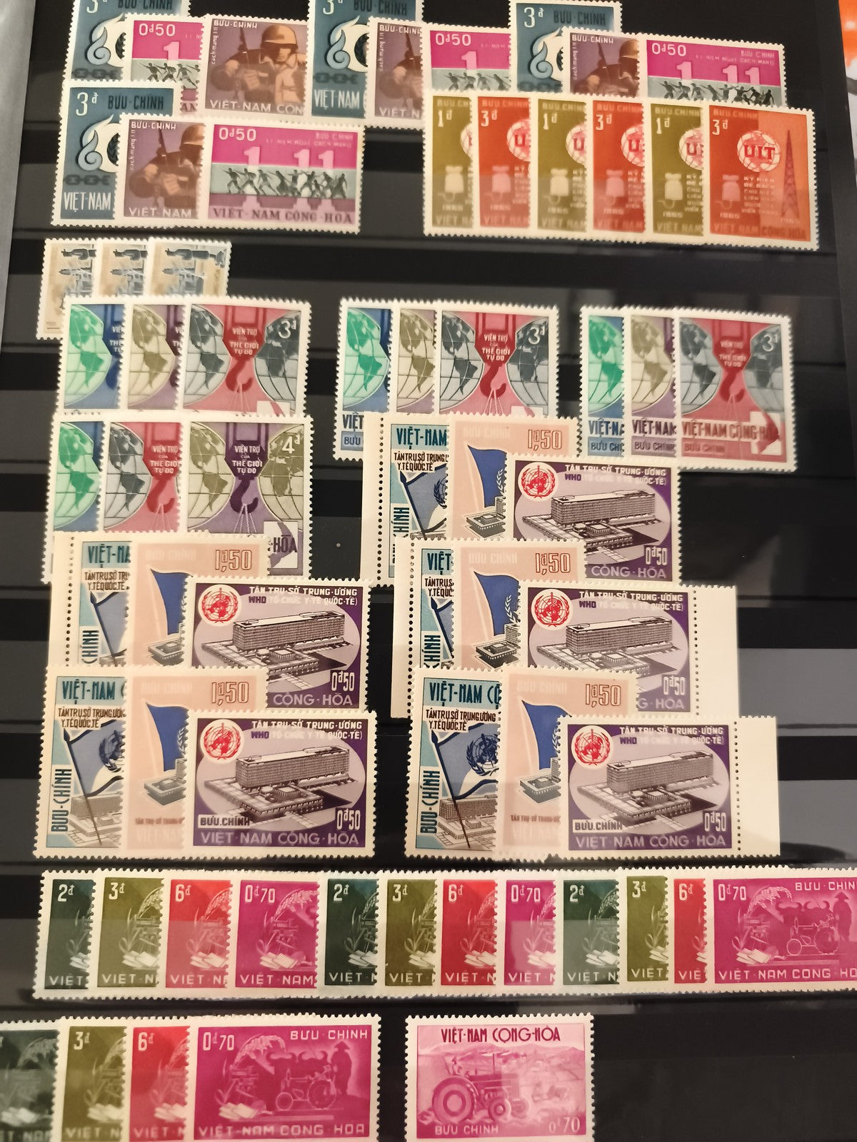 Timbres Vietnam Buu Chinh séries thématiques années 60 70 lot philatélie