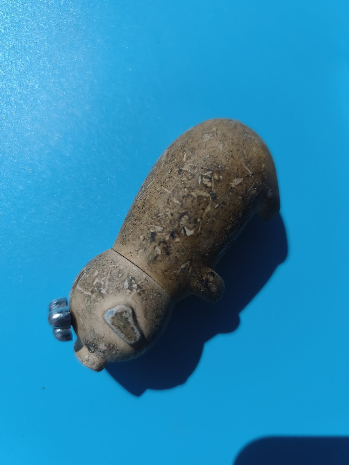 Ancien briquet publicitaire forme animal, à restaurer, objet de collection rare