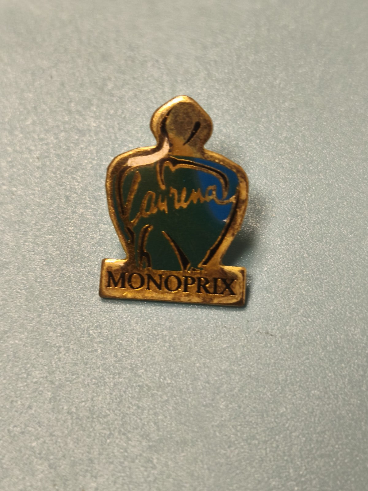 Vintage pin's Monoprix silhouette lauréna émaillé collection rare