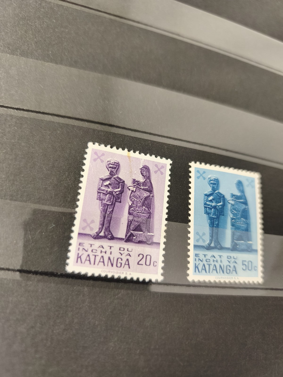 Lot anciens timbres oblitérés Katanga 20c 50c motifs statuettes Afrique