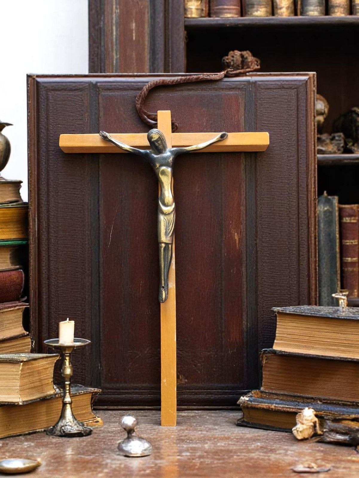 Small antique wood and metal crucifix ? vintage religious decoration collection