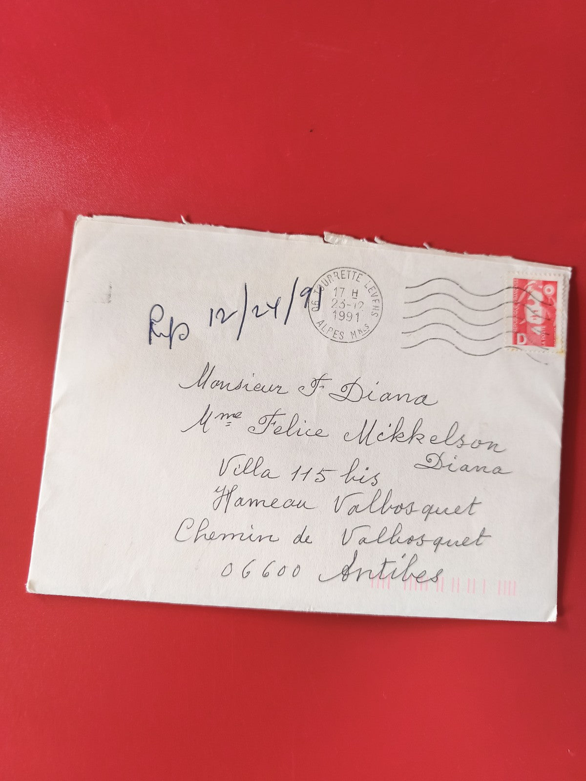 Enveloppe timbrée France 1991 oblitérée, écriture manuscrite, fond blanc