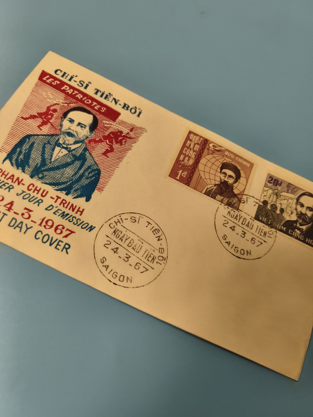 Ancienne enveloppe FDC Vietnam 1967 timbres patriotes cachet Saigon collection
