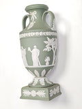 Vintage Wedgwood Jasperware Vases Apollo Muses, ancien trophée piédestal pair