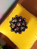 Broche vintage noire strass transparents violets style rétro bijou ancien