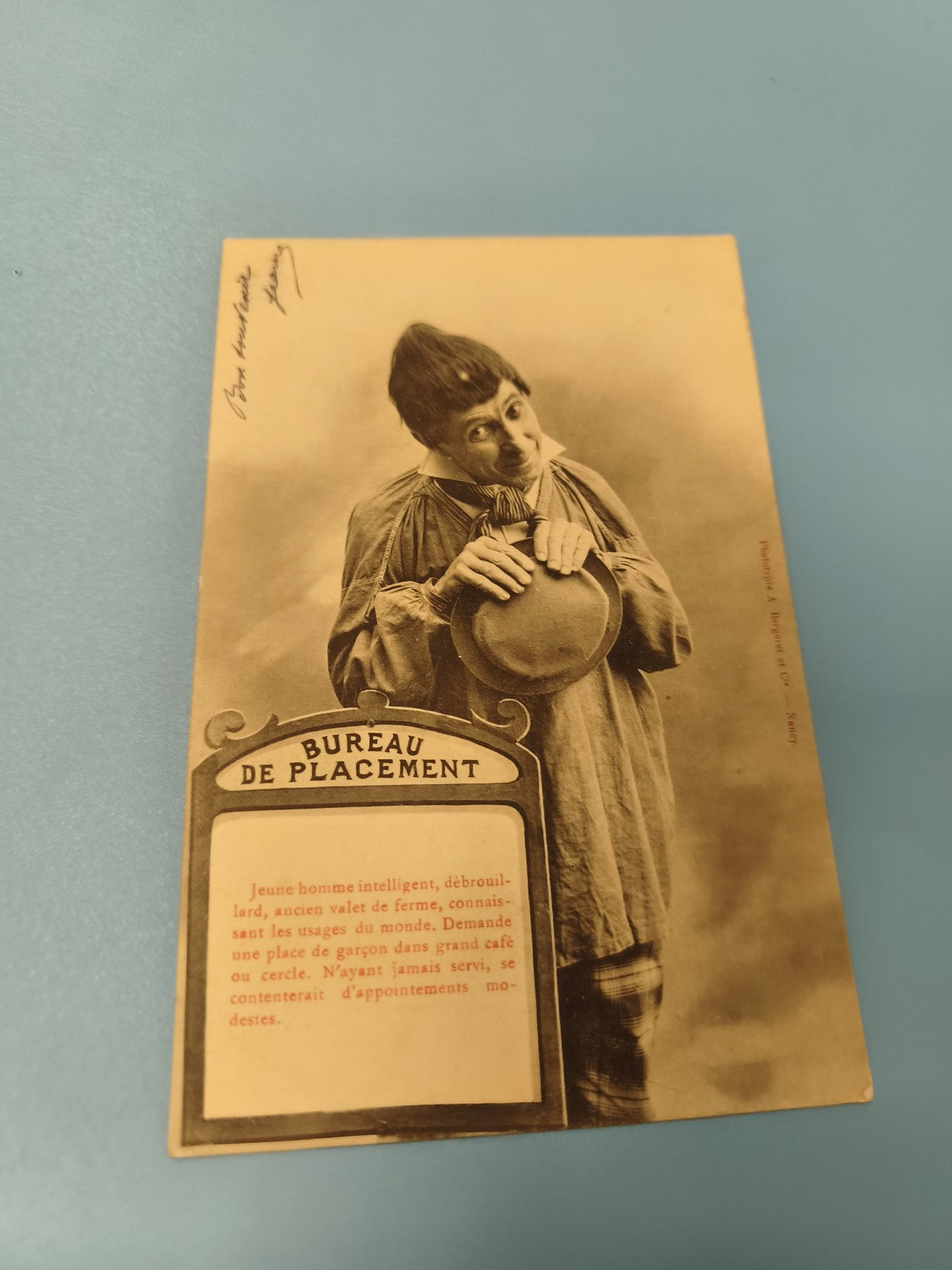 Carte postale ancienne CPA humoristique "Bureau de placement" costume rétro